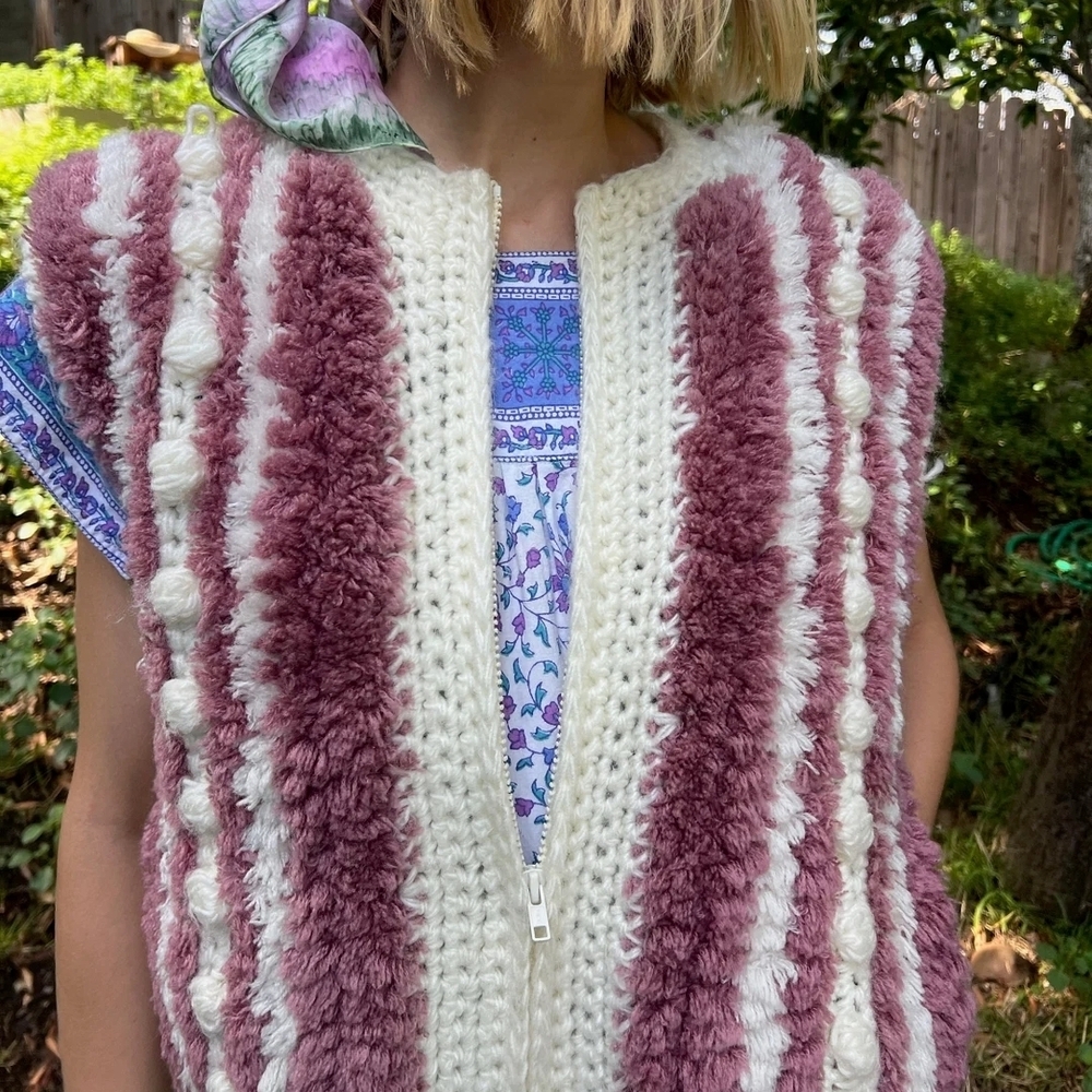 Vintage Roberto Orsini Striped Knit Vest in Cream and Mauve Size M